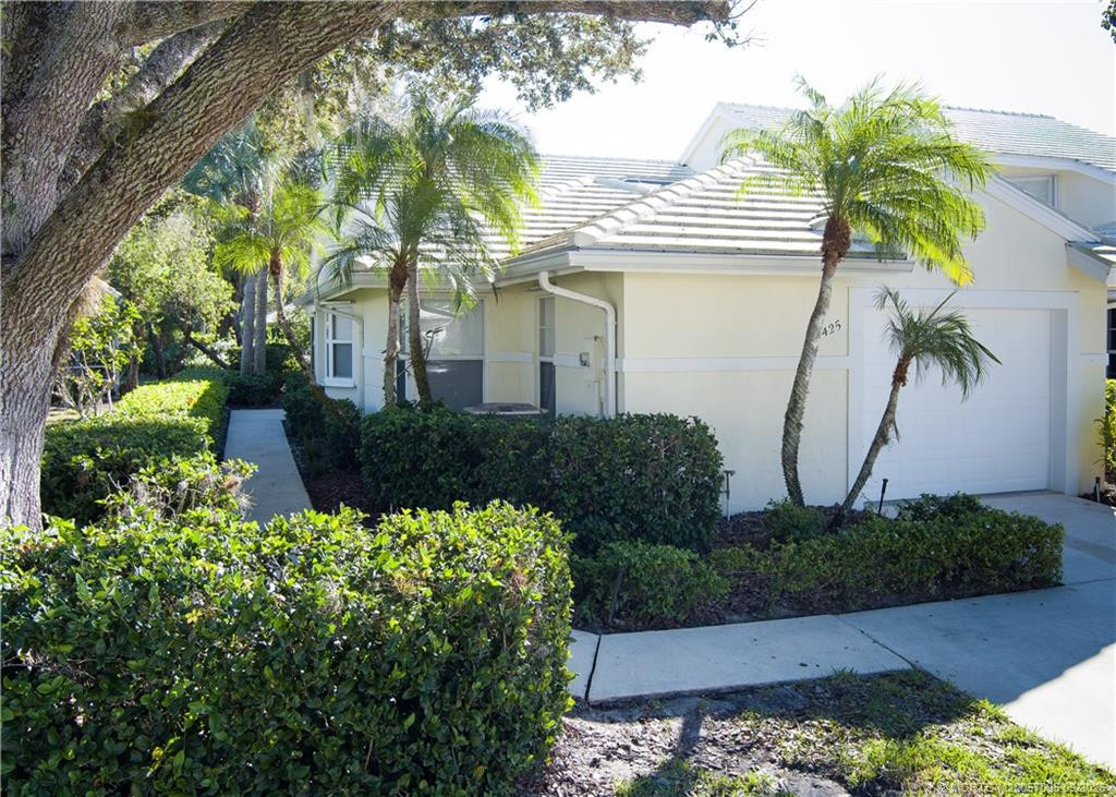 Photo 3 at 2425 SW Foxpoint Trail, Palm City