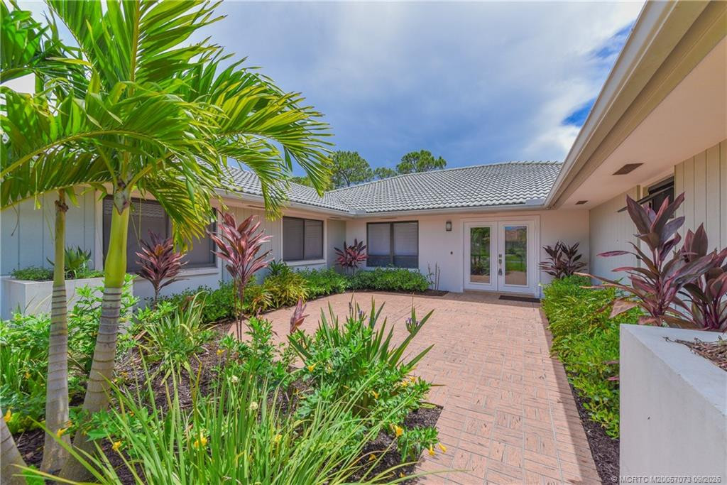 3 bedroom Single Family Residence at 1463 SW Troon Circle, Pipers Landing 03, Palm City — photo 2