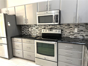 Kitchen 11' x 20'