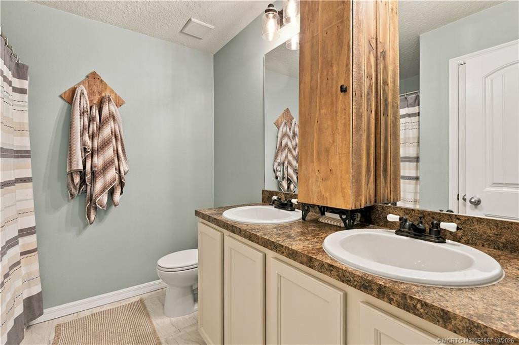 2134 SE Gaslight Street, Port St. Lucie FL - photo 19 of 41