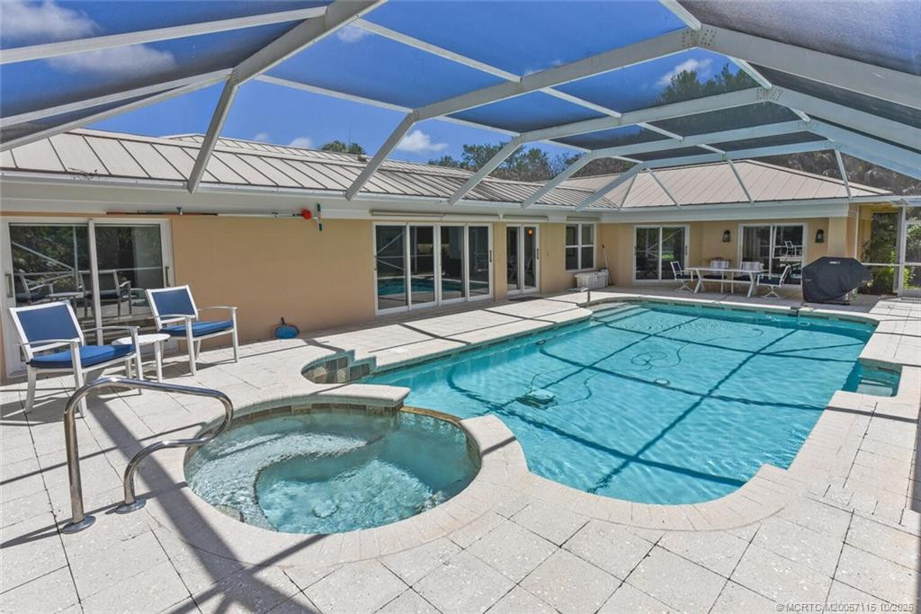 heated pool and spa, lanai