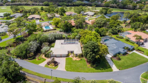 golf club with LARGE lots