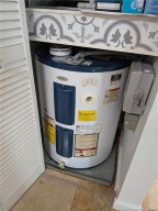 HOT WATER HEATER