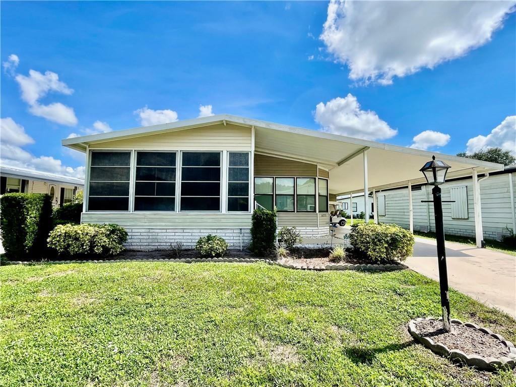 2 bedroom Manufactured Home at 16235 SW Indianwood Circle, Indianwood Golf & Country Club, Indiantown — photo 2