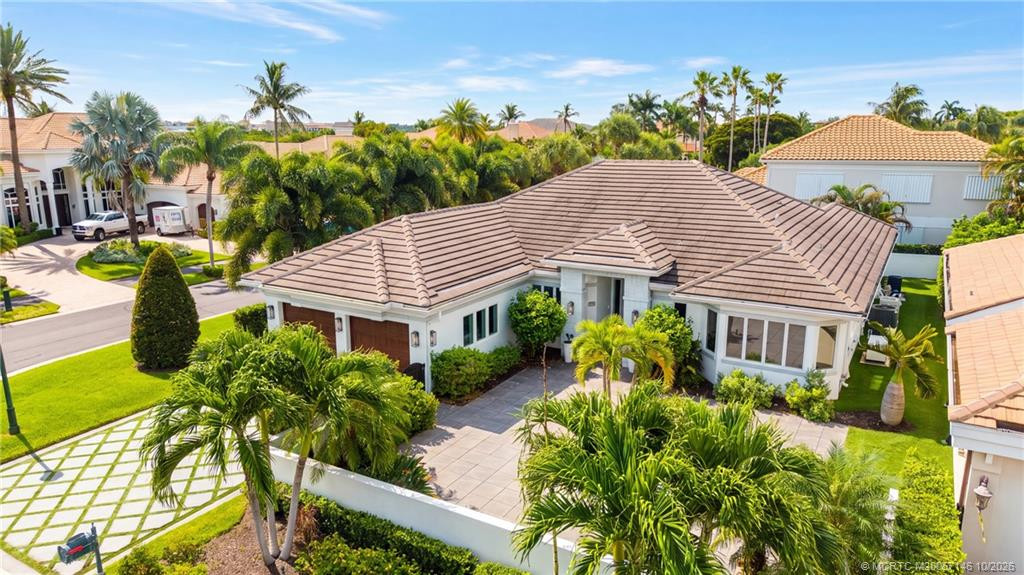 3 bedroom Single Family Residence at 3220 W Channel Circle, Casseekey Island At Jonathans Landing, Jupiter — photo 2