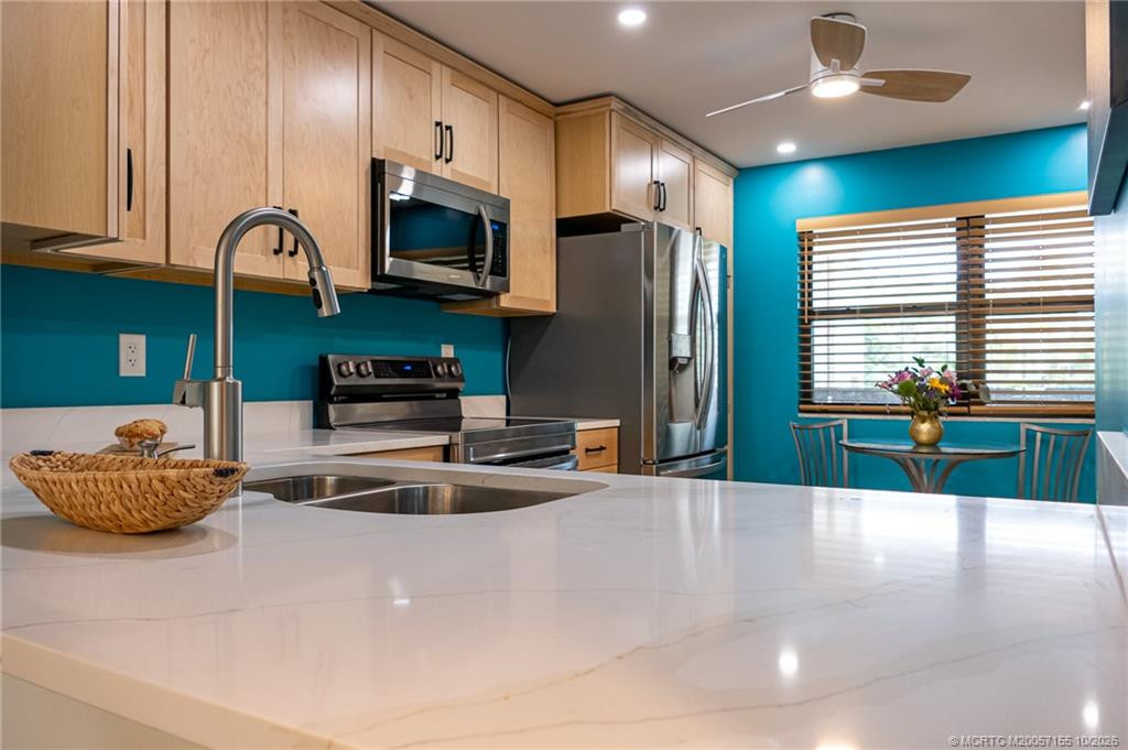 162 SE Saint Lucie Boulevard #204B, Stuart FL - photo 13 of 42