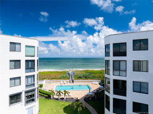 Oceanfront Pool
