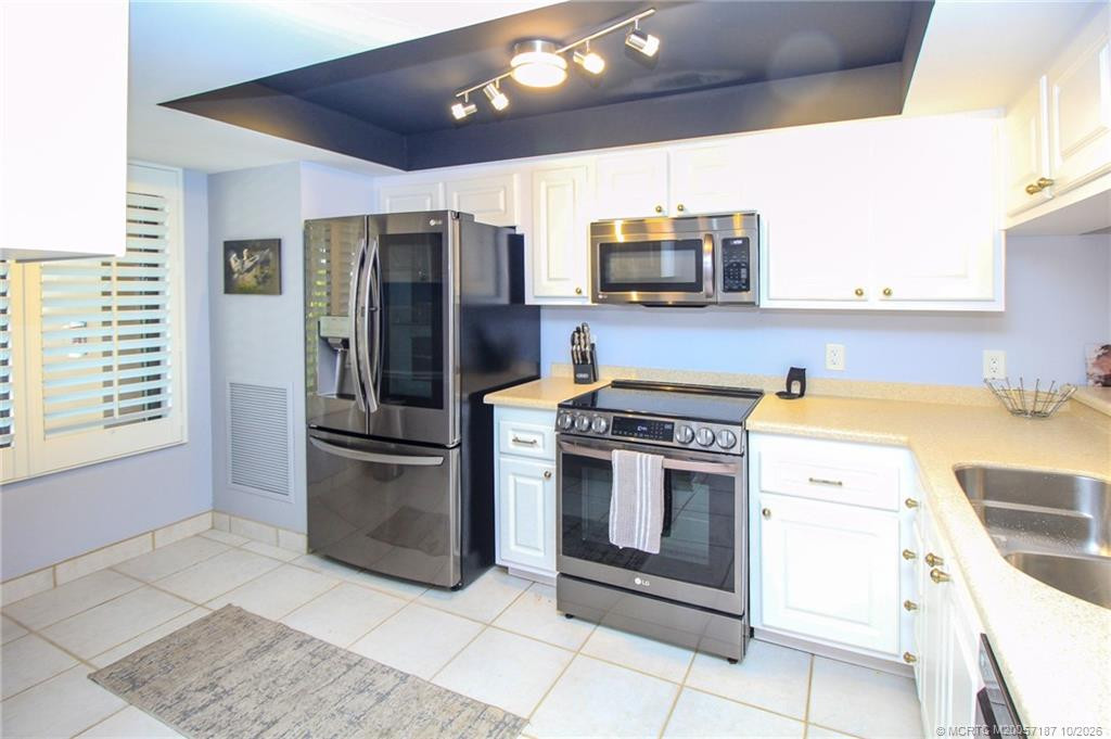 4680 NE Sandpebble Trace #302, Stuart FL - photo 15 of 31
