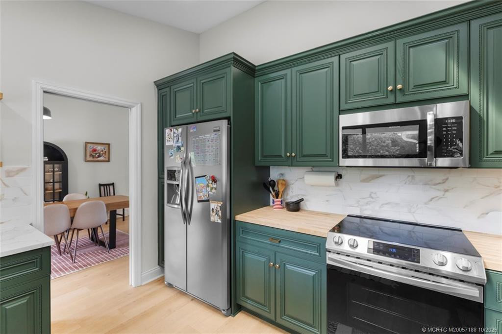 4811 NE Savannah Road, Jensen Beach FL - photo 12 of 49