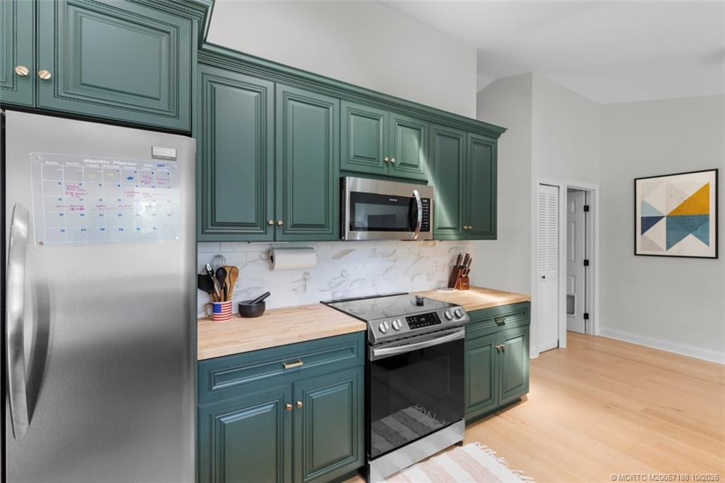 4811 NE Savannah Road, Jensen Beach FL - photo 13 of 49