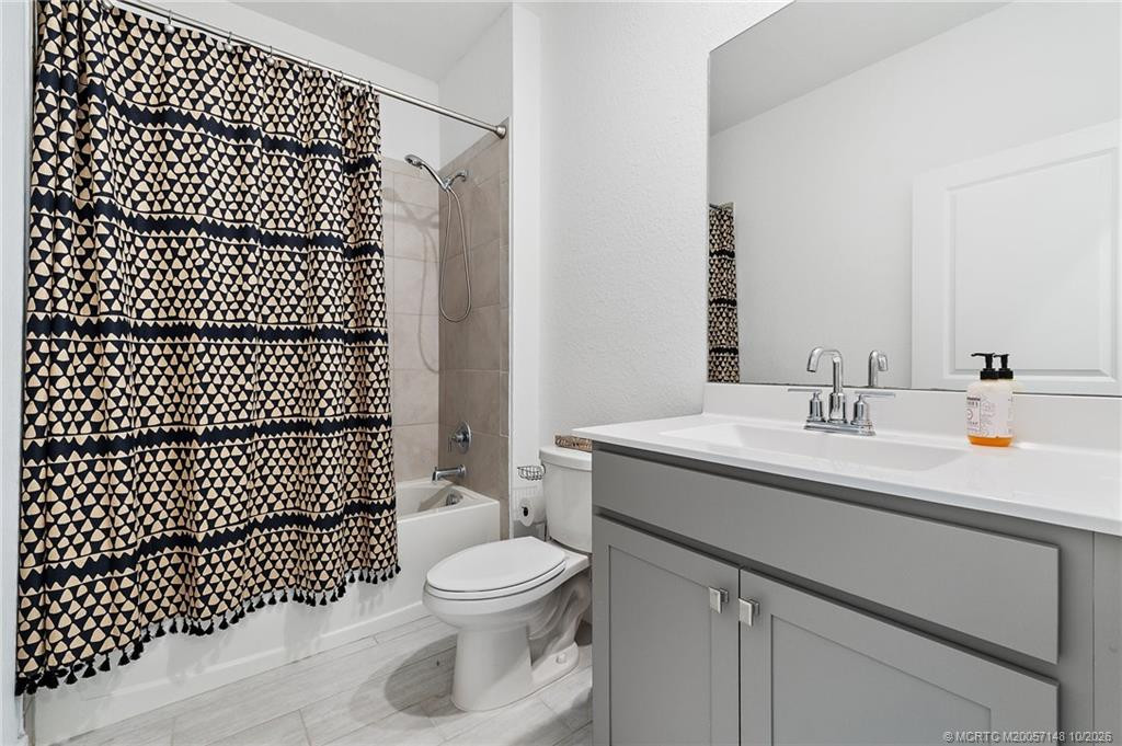 1590 NE Skyhigh Terrace, Jensen Beach FL - photo 20 of 39