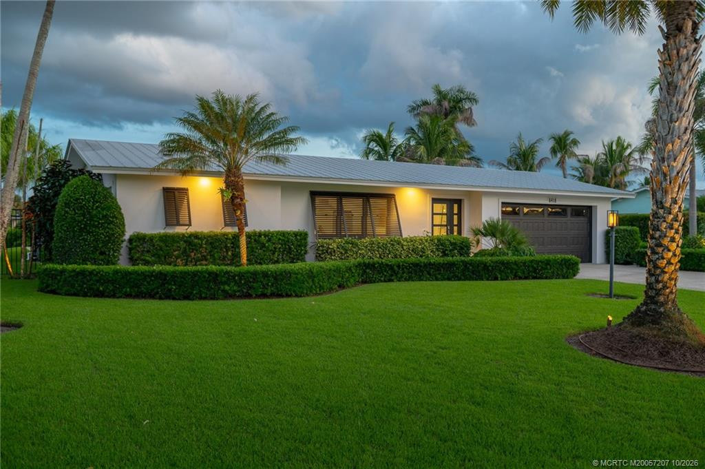 3 bedroom Single Family Residence at 8418 SE Coconut Street, North Hobe Sound Shores, Hobe Sound — photo 4