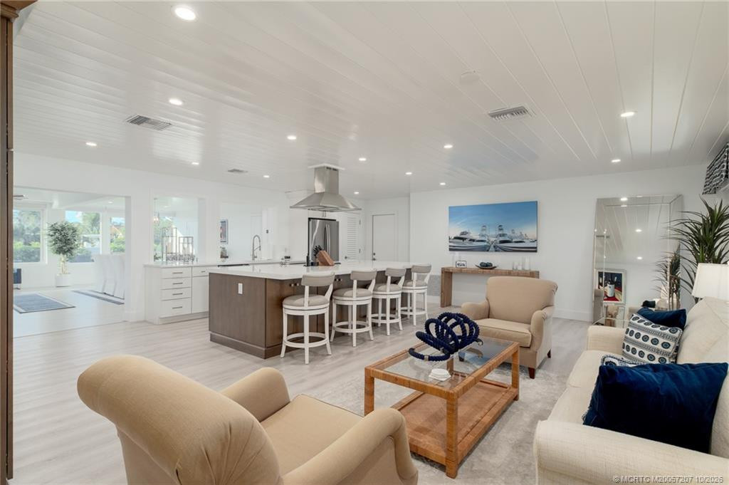 8418 SE Coconut Street, Hobe Sound FL - photo 11 of 43