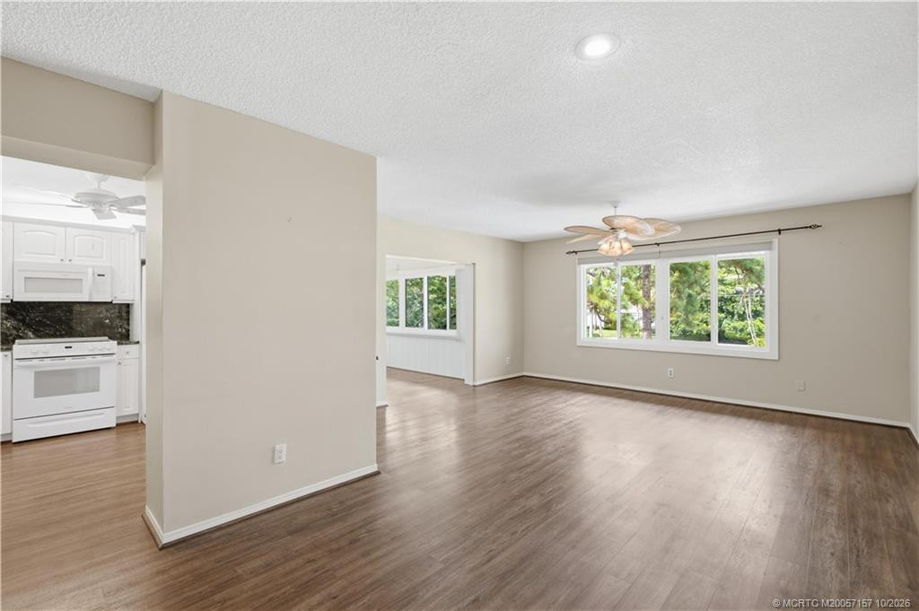 1800 SE Saint Lucie Boulevard 7-201, Stuart, FL 34996 in Stuart - property photo 7