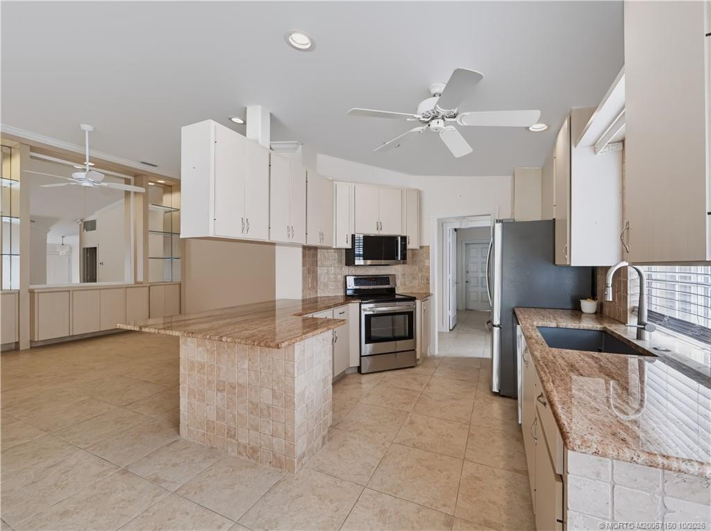8284 SE Double Tree Drive, Hobe Sound FL - photo 6 of 23