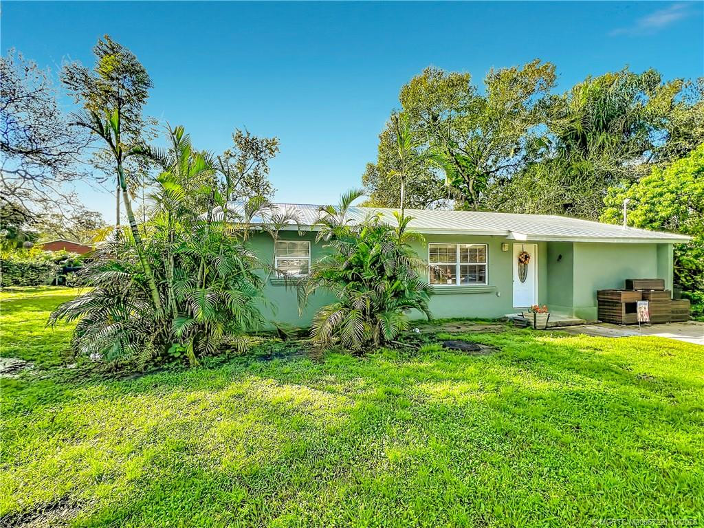 4855 Sears Street, Fort Pierce, FL 34981 in Fort Pierce - property photo 4