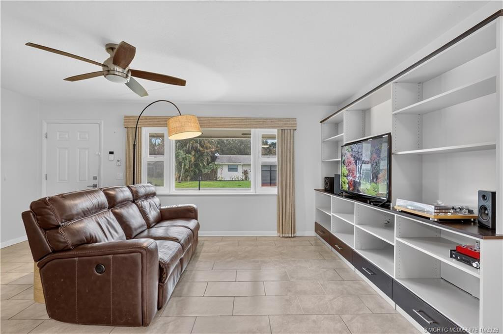 2 bedroom Single Family Residence at 908 SW 36th Terrace, Palm City Gardens, Palm City — photo 3