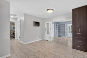 Bedrooms to the left, office thru the kitchen to the right