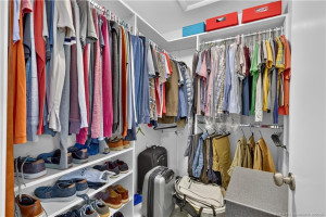 Walk-in closet