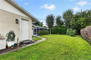 Pedestrian door to the sideyard