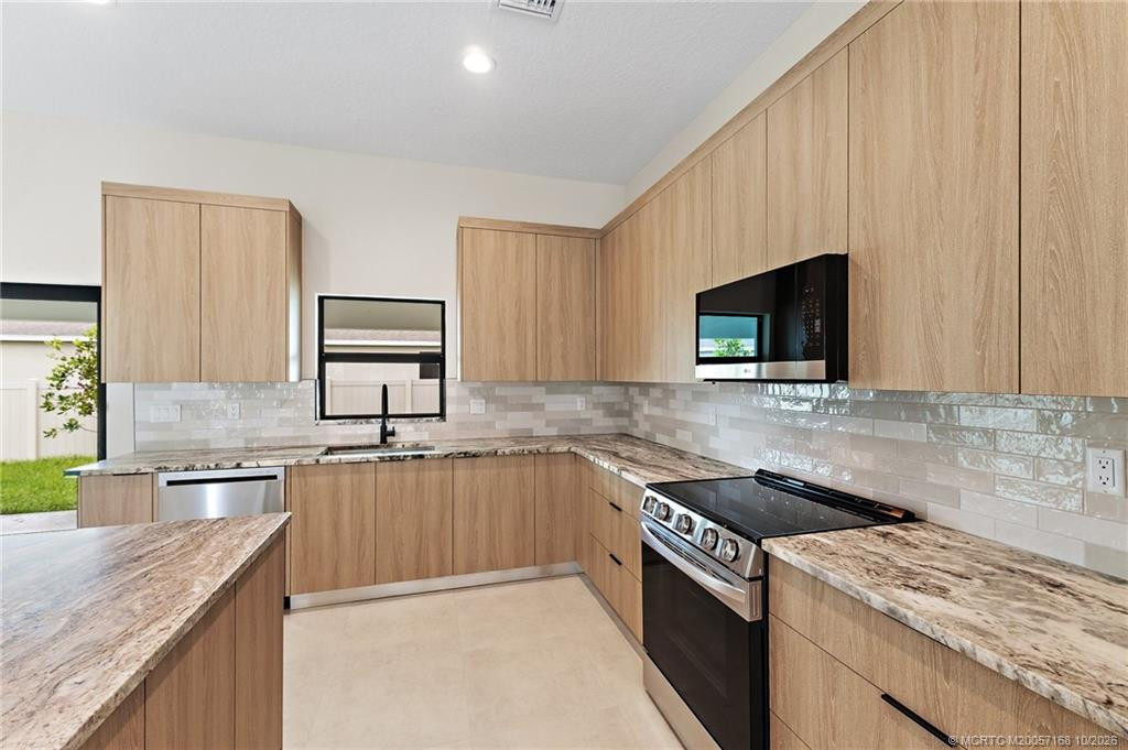 4588 SW Athena Drive, Port St. Lucie FL - photo 19 of 61