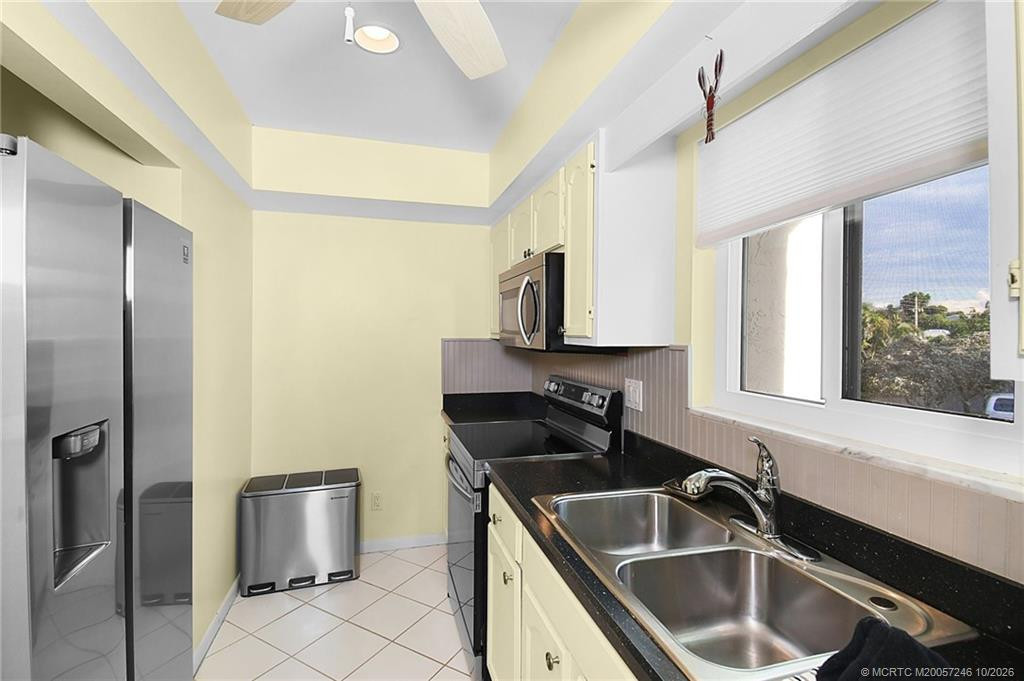 175 SE Saint Lucie Boulevard #B82, Stuart FL - photo 20 of 53