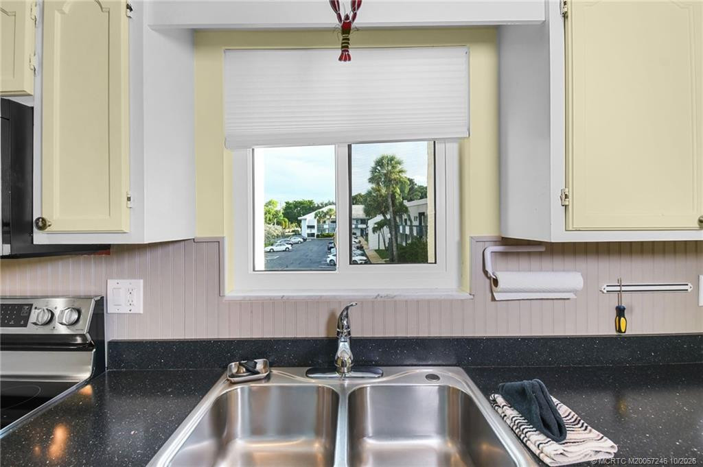 175 SE Saint Lucie Boulevard #B82, Stuart FL - photo 21 of 53