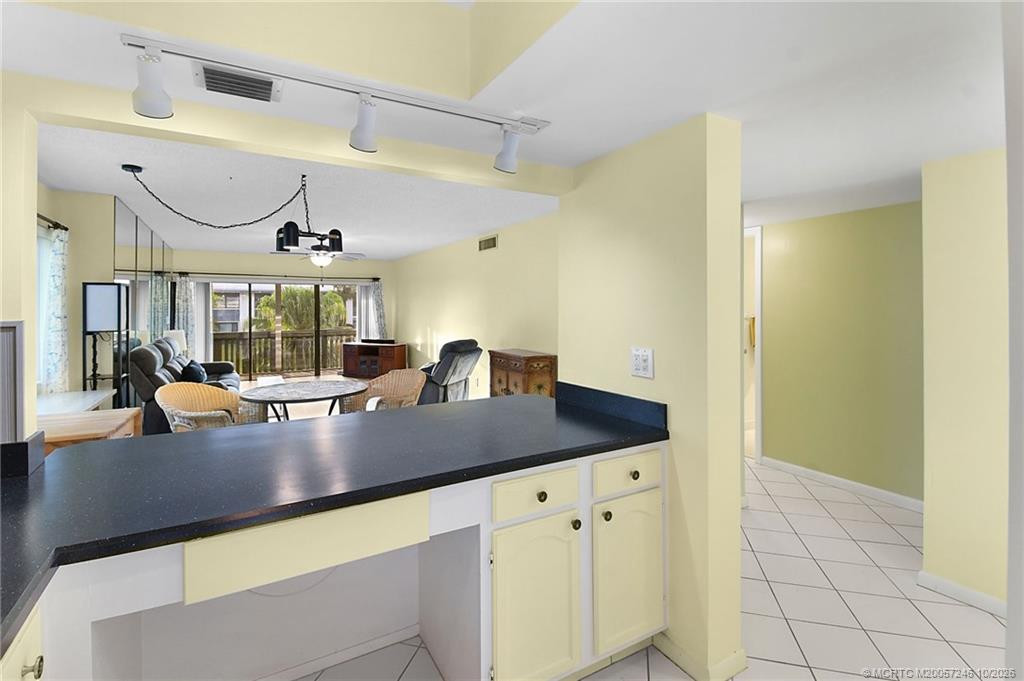 175 SE Saint Lucie Boulevard #B82, Stuart FL - photo 22 of 53