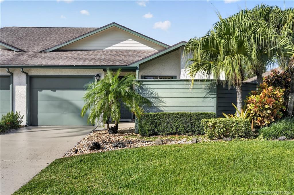6865 SE Bunker Hill Drive, Hobe Sound, FL 33455 in Hobe Sound - property photo