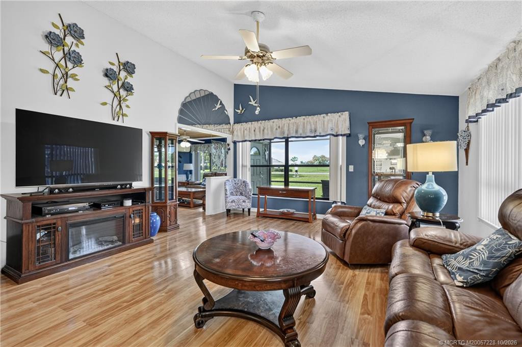 6865 SE Bunker Hill Drive, Hobe Sound, FL 33455 in Hobe Sound - property photo 6