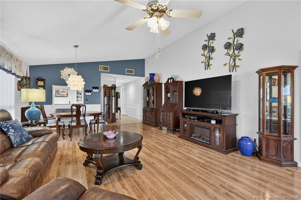 6865 SE Bunker Hill Drive, Hobe Sound FL - photo 11 of 62