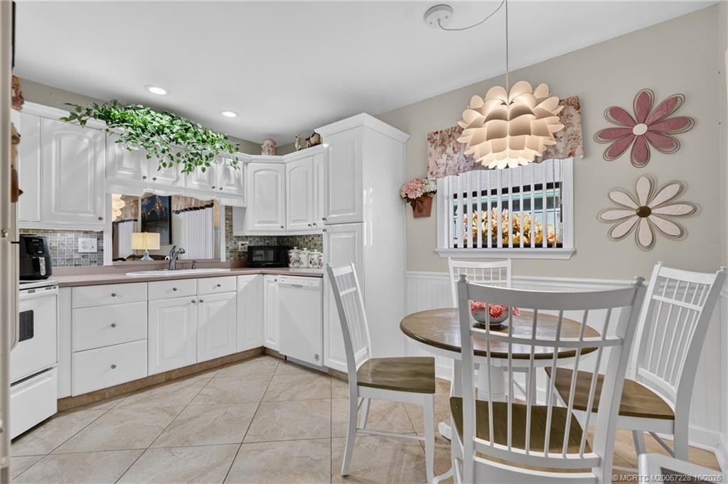 6865 SE Bunker Hill Drive, Hobe Sound FL - photo 16 of 62