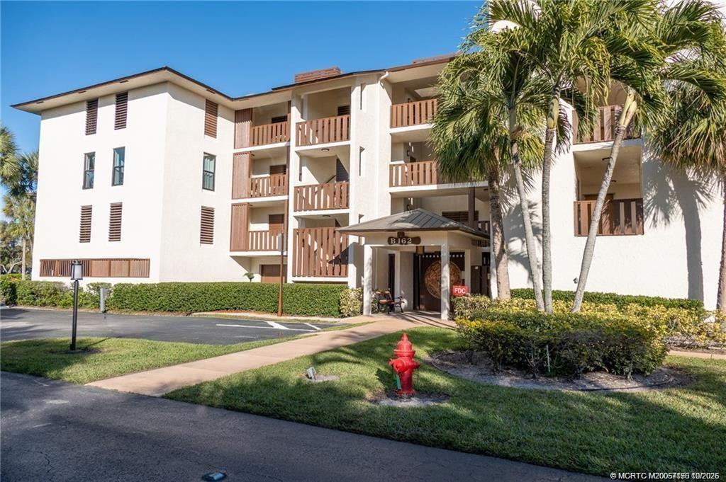 Property photo for 162 SE Saint Lucie Boulevard 204, Stuart, FL 34996