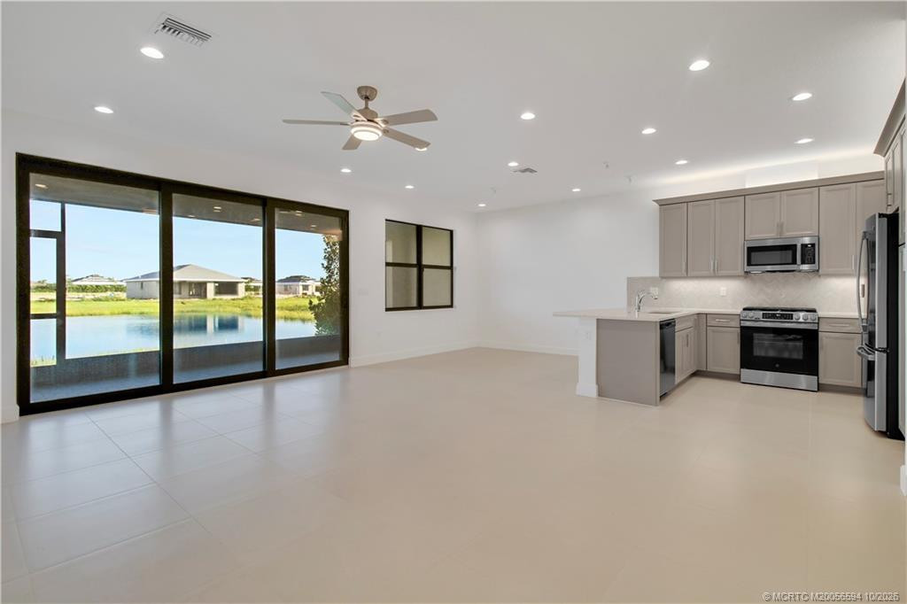 2 bedroom Villa at 13469 SW Brightside Way, Riverland Prcl D - Six, Port St. Lucie — photo 4