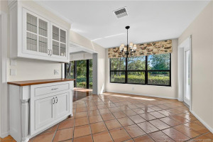 Breakfast nook area