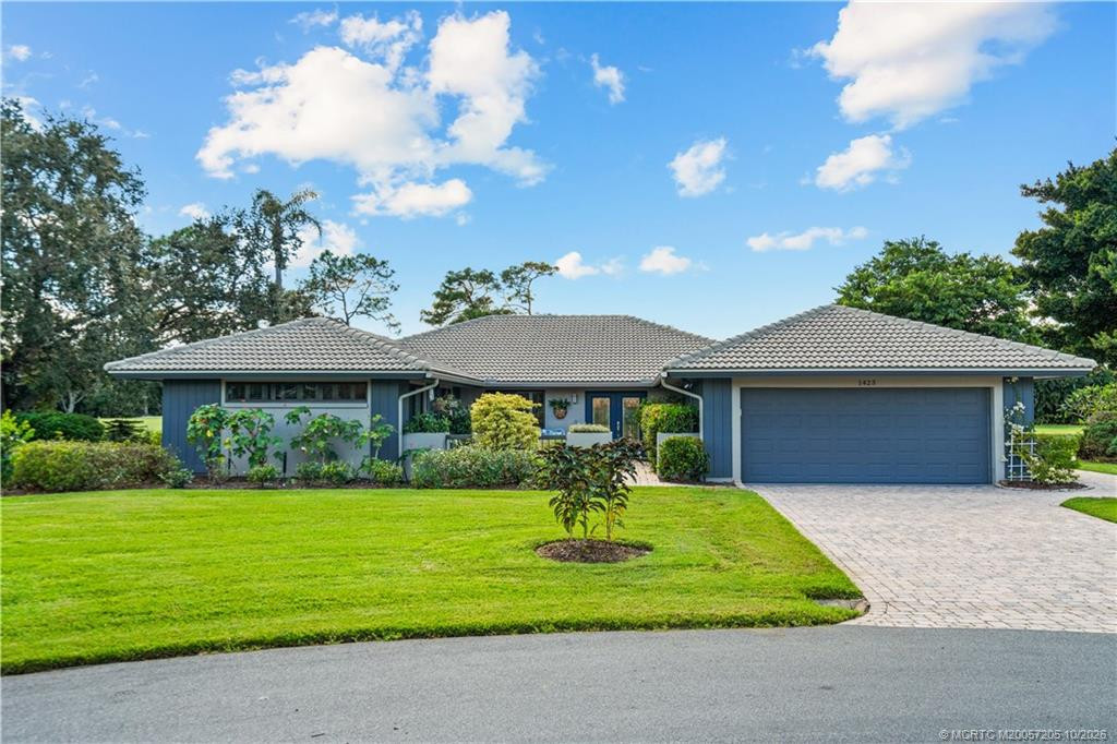 1423 SW Troon Circle, Palm City, FL 34990 in Palm City - property photo 2