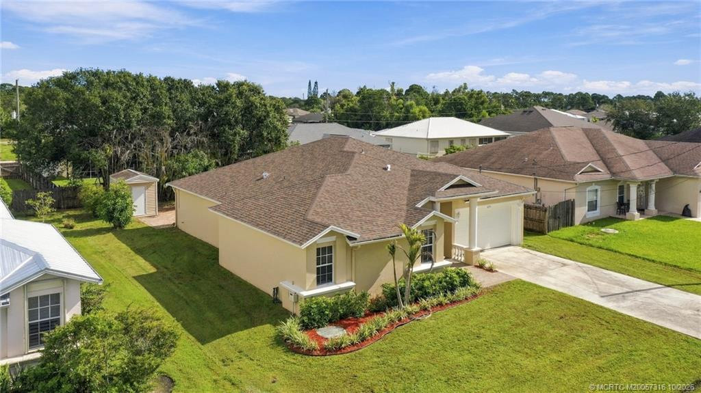 6231 NW Hacienda Lane, Port St. Lucie, FL 34986 in Port St. Lucie - property photo 2