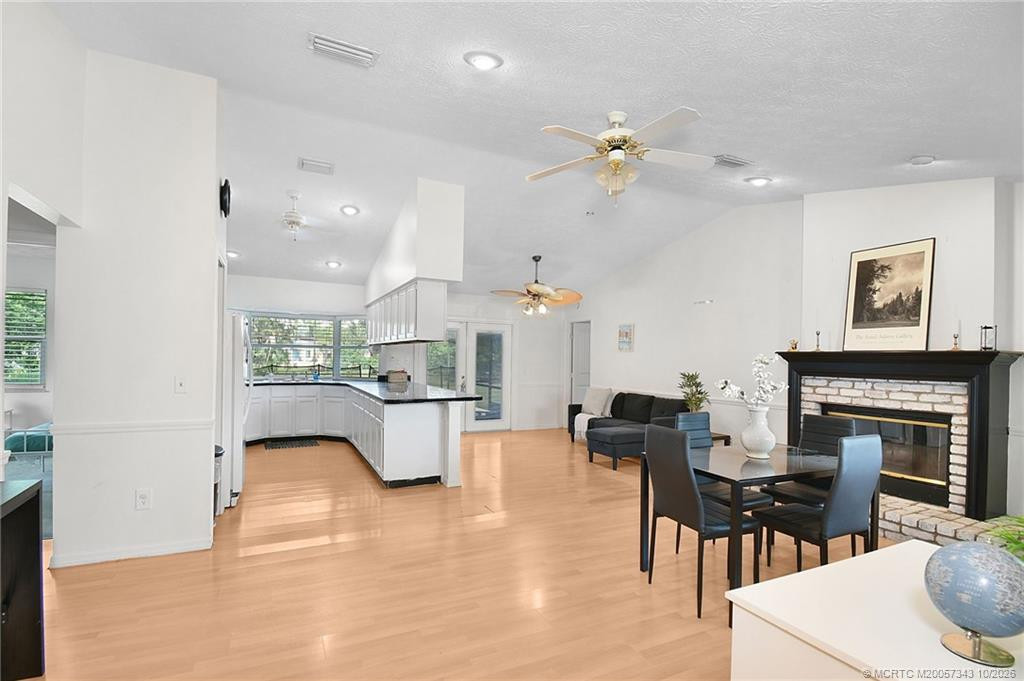 2367 SW Madrid Road, Port St. Lucie, FL 34953 in Port St. Lucie - property photo 4