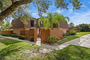 5863 SE Riverboat Drive, Stuart, FL 34997