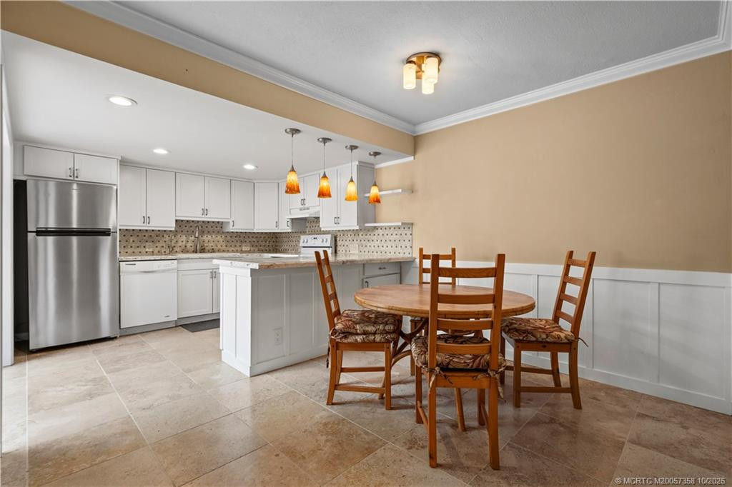 5863 SE Riverboat Drive, Stuart, FL 34997 in Stuart - property photo 8