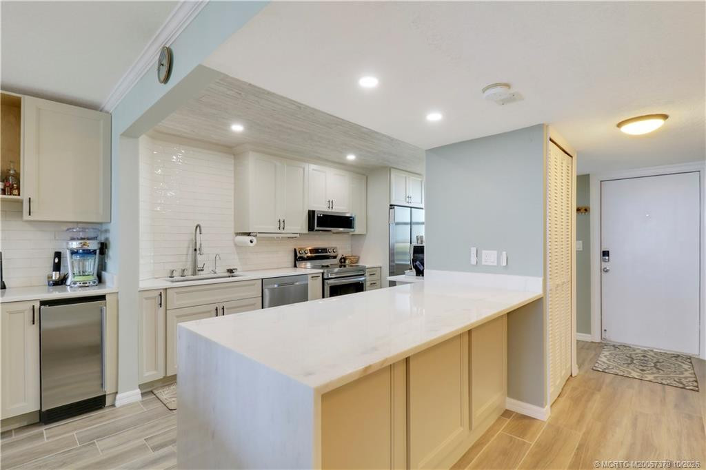10000 S Ocean Drive 704, Jensen Beach, FL 34957 in Jensen Beach - property photo 6