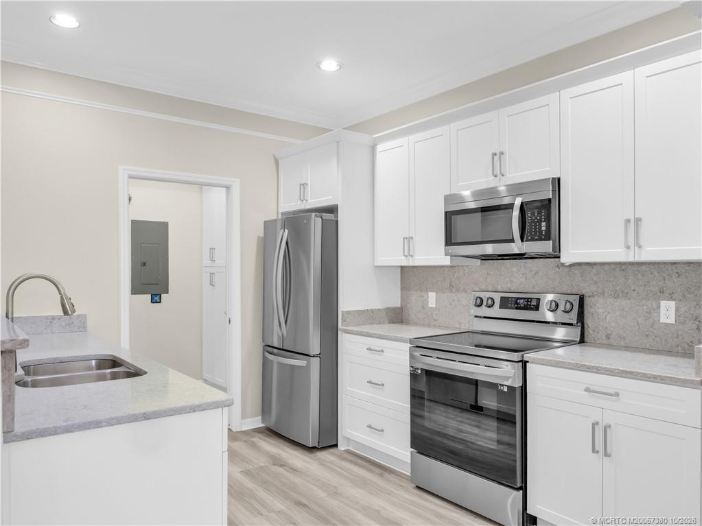1773 Lakefront Boulevard #D2, Fort Pierce FL - photo 9 of 44