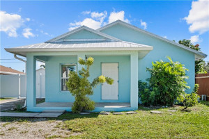 Photo for 5807 SE Mitzi Lane, Stuart, FL 34997 - listing #M20057389 5807 SE Mitzi Lane, Stuart, FL 34997