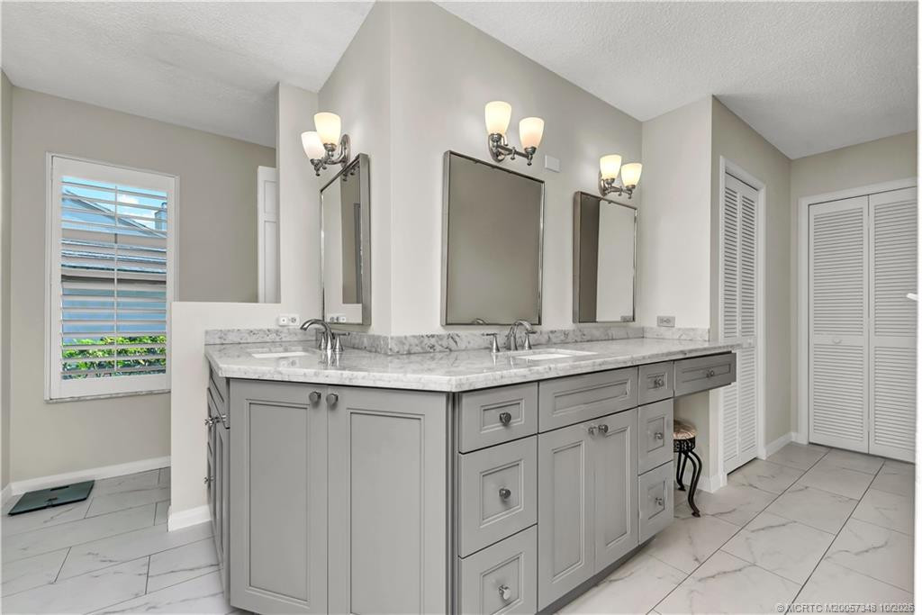 Primary Suite Bath