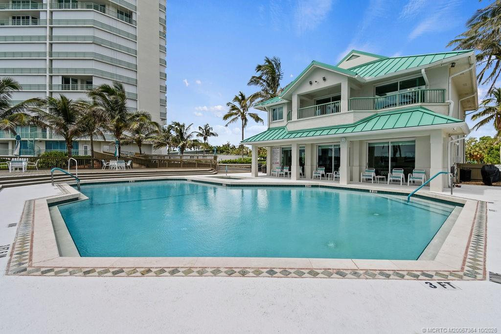 8600 S Ocean Drive 302, Jensen Beach, FL 34957 in Jensen Beach - property photo 3