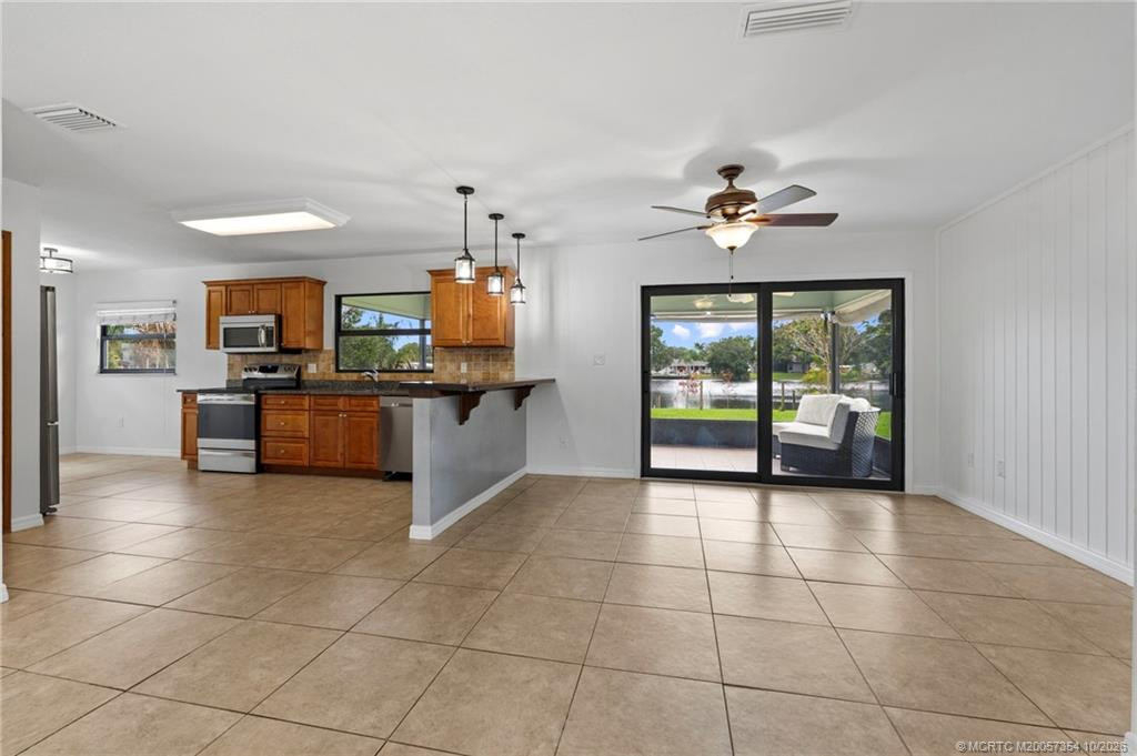 7003 Salerno Road, Fort Pierce FL - photo 10 of 41