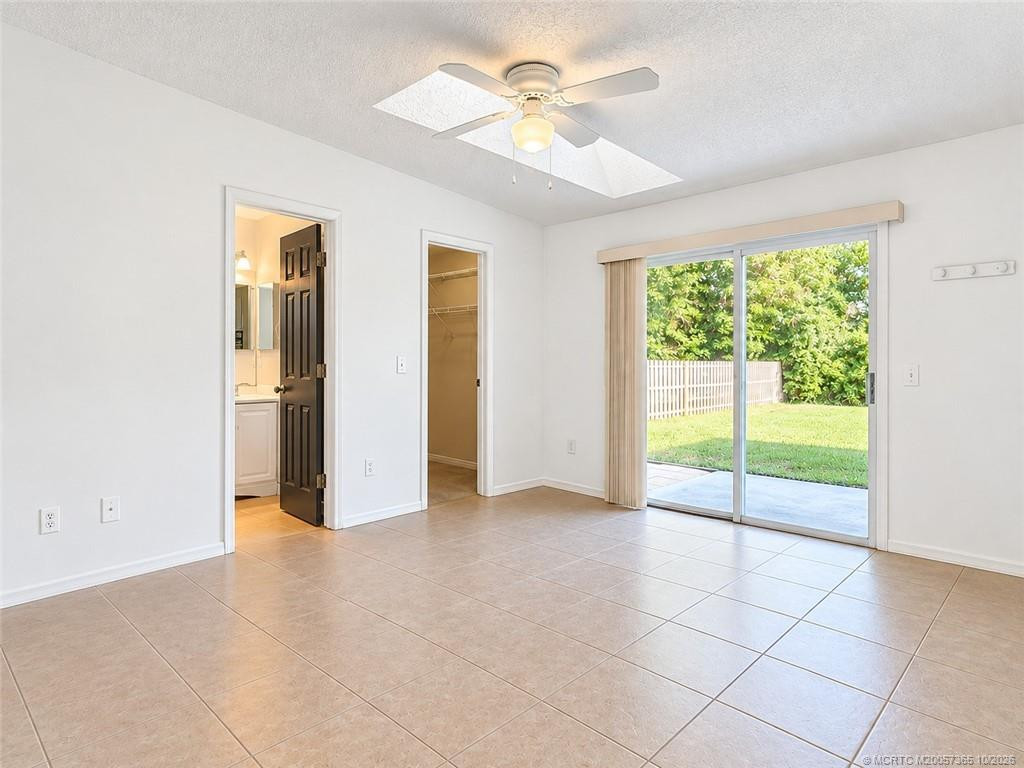 211 SE Sims Circle, Port St. Lucie FL - photo 10 of 20