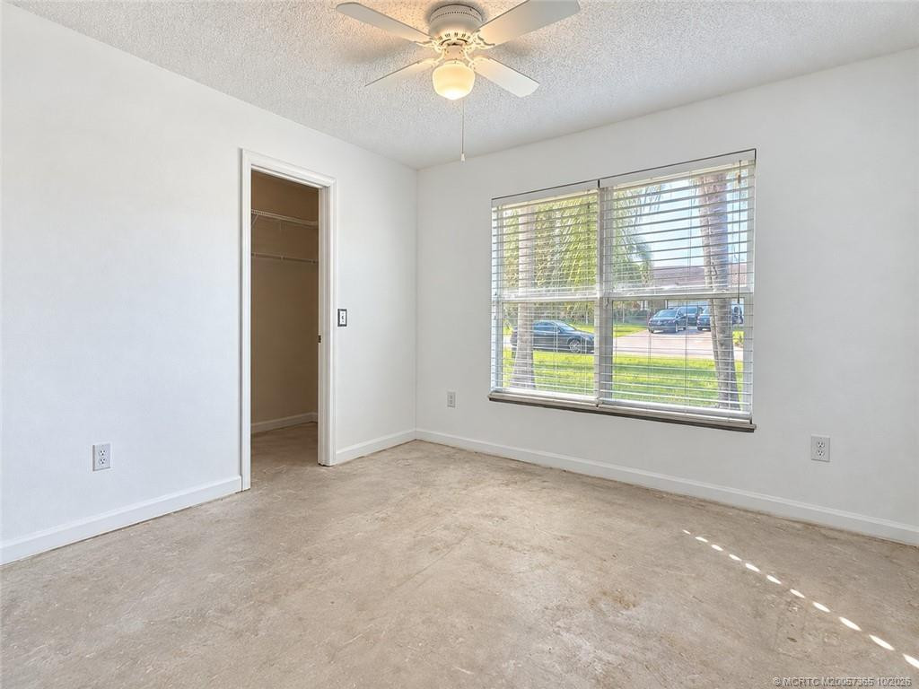211 SE Sims Circle, Port St. Lucie FL - photo 14 of 20