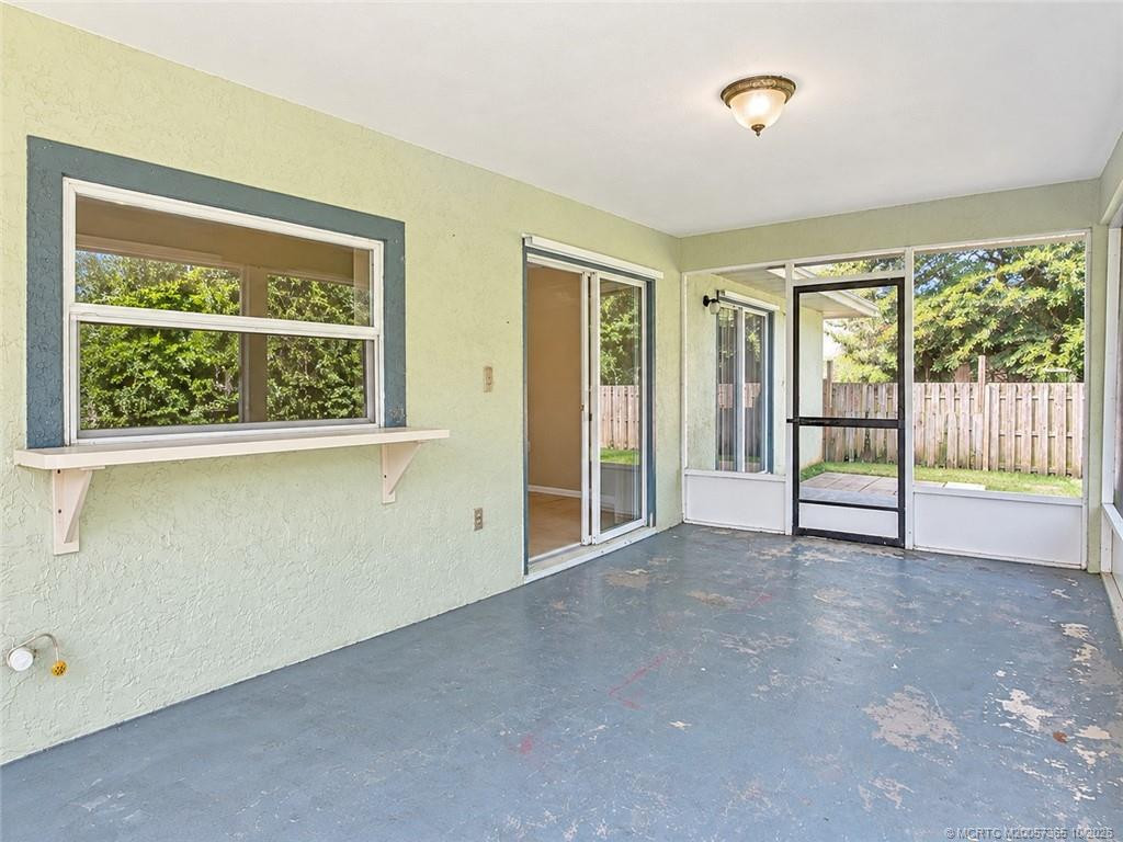 211 SE Sims Circle, Port St. Lucie FL - photo 17 of 20