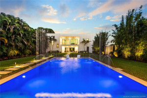 Custom Pool with Multiple Water Features